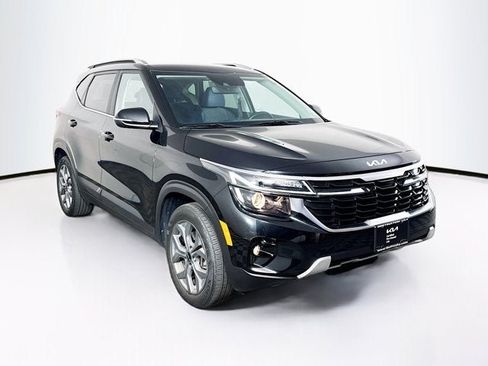 Certified 2024 Kia Seltos S AWD/4WD image 3
