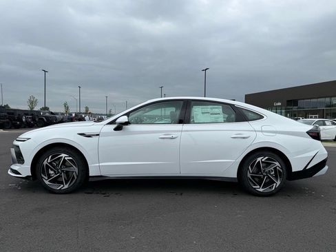 Certified 2026 Hyundai Sonata SEL FWD image 8