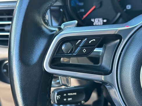Used 2019 Porsche Macan image 26