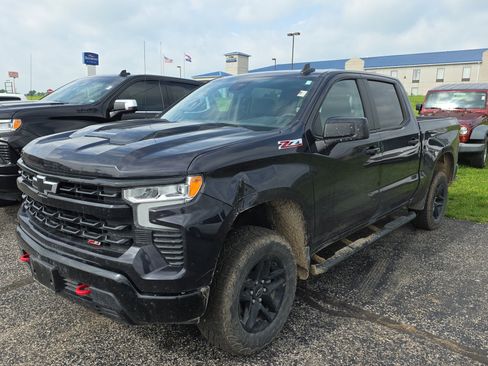 Certified 2024 Chevrolet Silverado 1500 LT Trail Boss w/ Convenience Package II AWD/4WD image 3