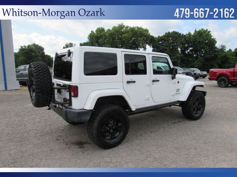 Used 2015 Jeep Wrangler Unlimited Sahara AWD/4WD image 14
