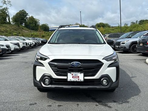 Certified 2025 Subaru Outback Onyx Edition AWD/4WD image 2