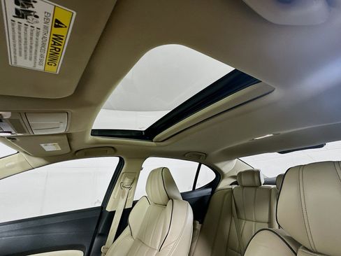 Used 2018 Acura TLX V6 w/ Technology Package image 25