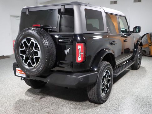 Used 2022 Ford Bronco Outer Banks AWD/4WD image 7