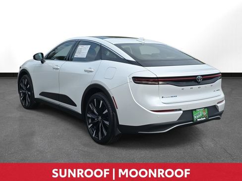 Certified 2025 Toyota Crown Platinum image 9