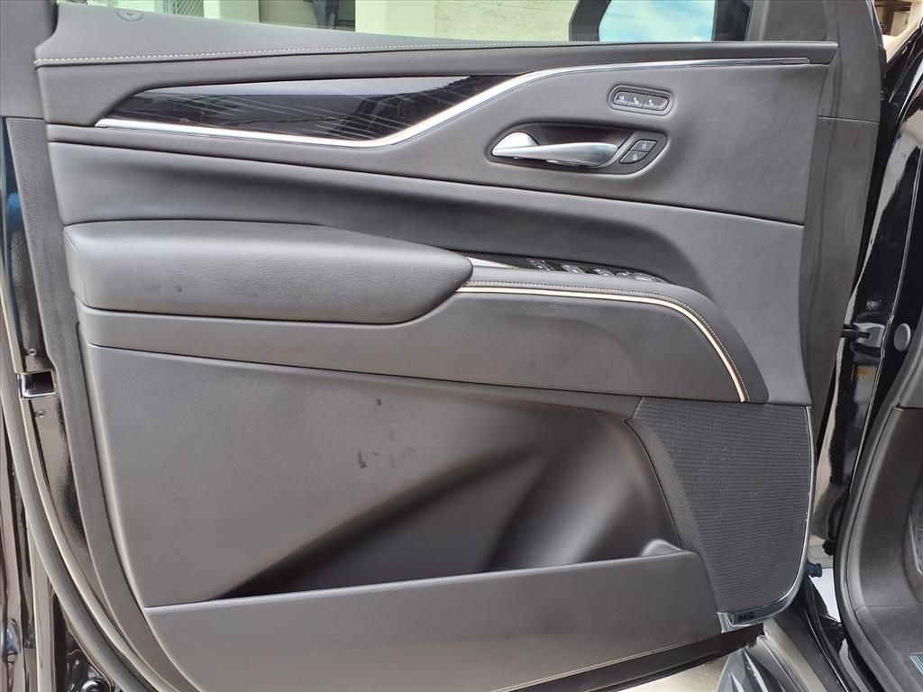 Used 2024 Cadillac Escalade Sport AWD/4WD image 19
