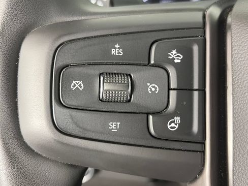 Used 2025 GMC Sierra 1500 AT4 w/ Technology Package AWD/4WD image 17