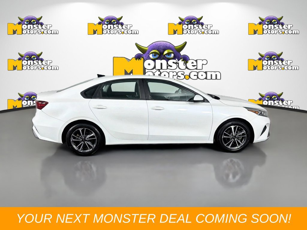Used 2022 Kia Forte LXS FWD image 4
