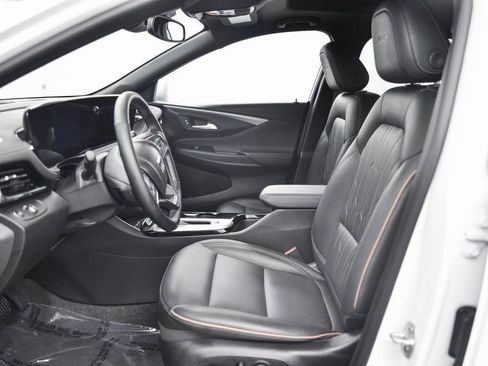 Used 2025 Buick Envista Avenir image 11