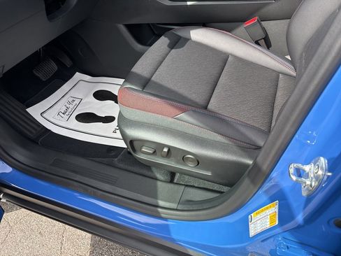 New 2026 Chevrolet Equinox RS image 13