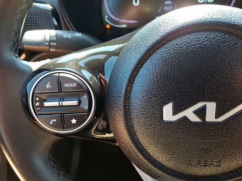 Certified 2023 Kia Soul EX FWD image 22