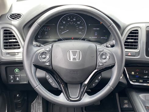 Used 2020 Honda HR-V Touring image 10