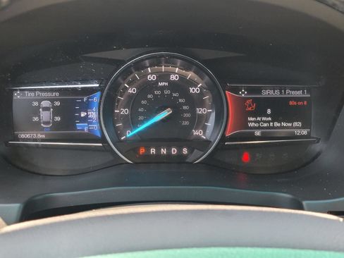 Used 2017 Ford Explorer XLT w/ Equipment Group 202A FWD image 38