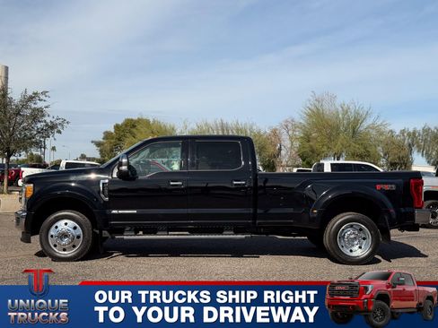Used 2017 Ford F450 XLT w/ XLT Premium Package image 8