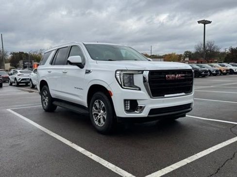 Certified 2023 GMC Yukon SLE image 3