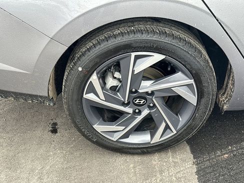 New 2025 Hyundai Elantra Sport image 17