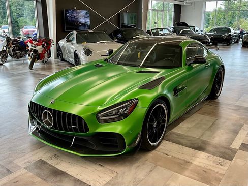 Used 2020 Mercedes-Benz AMG GT R image 3