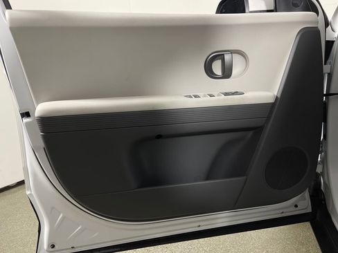 Used 2025 Hyundai Ioniq 5 SEL image 19