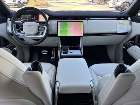 New 2026 Land Rover Range Rover Long Wheelbase SE AWD/4WD image 16