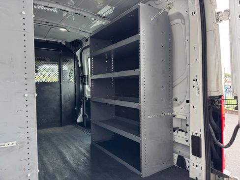 Used 2018 Ford Transit 250 130 Medium Roof image 11