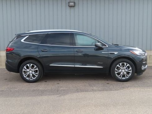Used 2021 Buick Enclave Avenir w/ Avenir Technology Package image 2