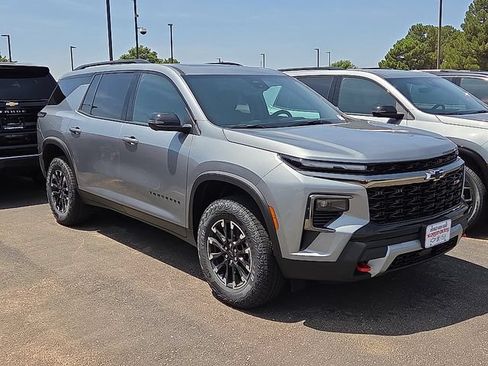 New 2026 Chevrolet Traverse Z71 w/ Driver Confidence Package AWD/4WD image 2