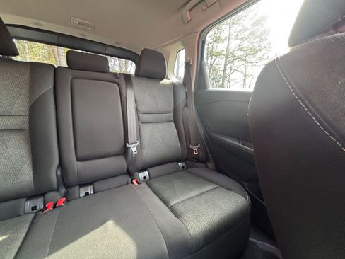 Used 2025 Nissan Rogue SV image 39