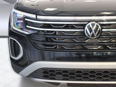 New 2026 Volkswagen Atlas Peak Edition image 18