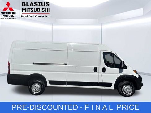 Used 2025 RAM ProMaster 3500 w/ Convenience Group FWD image 4