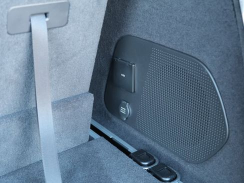 New 2024 VinFast VF 9 Plus image 40