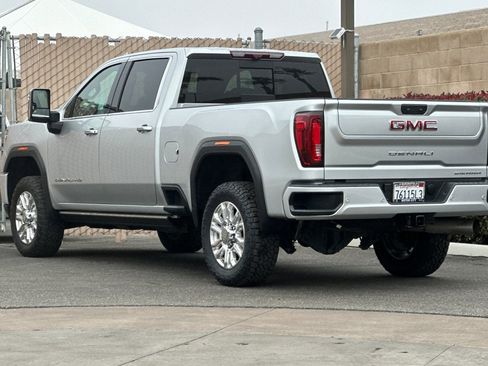Used 2022 GMC Sierra 3500 Denali w/ Technology Package image 6