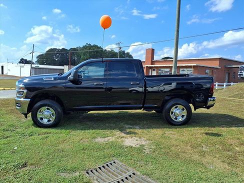 New 2026 RAM 2500 Tradesman w/ Chrome Appearance Group image 3