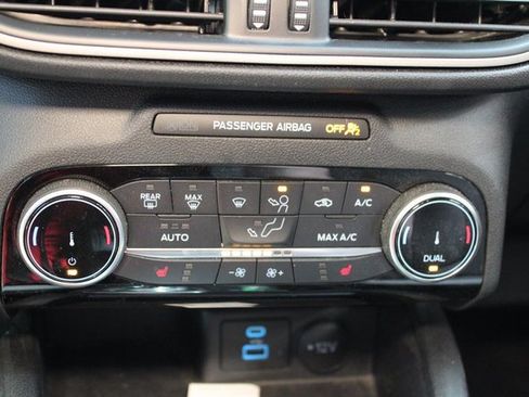 Used 2022 Ford Escape SE w/ Convenience Package image 25