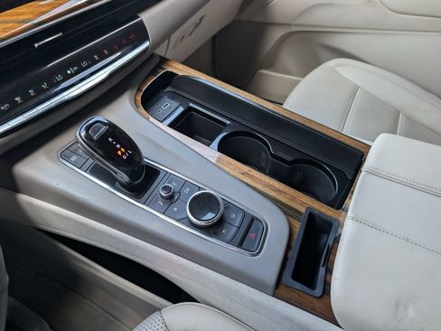 Used 2021 Cadillac Escalade Sport Platinum RWD image 25