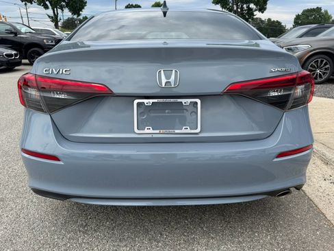 Used 2022 Honda Civic Sport image 4