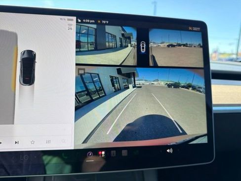 Used 2023 Tesla Model Y Long Range AWD/4WD image 25