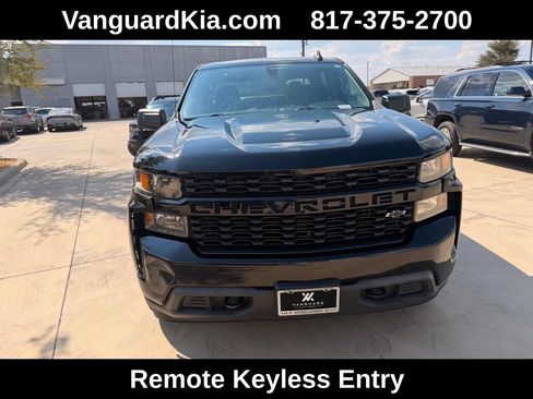 Used 2020 Chevrolet Silverado 1500 Custom w/ Custom Value Package RWD image 7