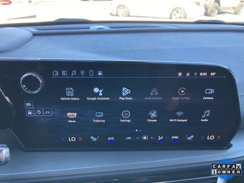 Used 2025 Chevrolet Traverse LT image 22