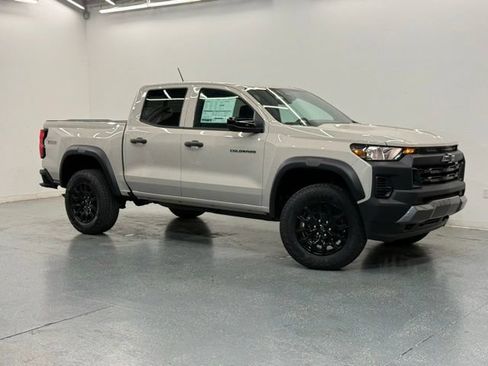 New 2026 Chevrolet Colorado Trail Boss AWD/4WD image 2
