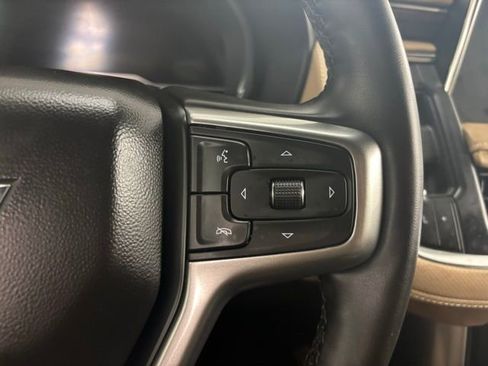 Used 2024 Chevrolet Suburban Premier image 30