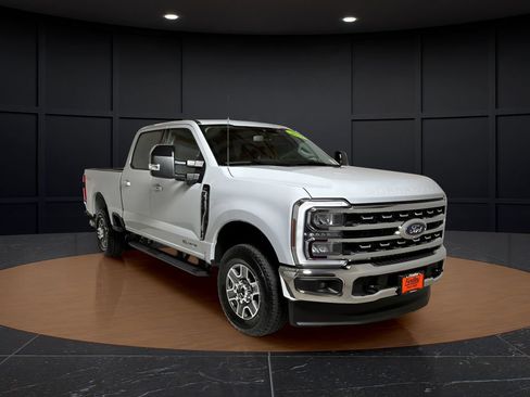 Used 2025 Ford F350 Lariat w/ Camper Package AWD/4WD image 3