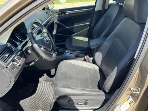 Used 2016 Volkswagen Passat 1.8T SE image 16