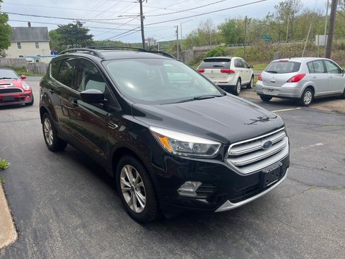 Used 2018 Ford Escape SE w/ SE Sync 3 Package AWD/4WD image 6