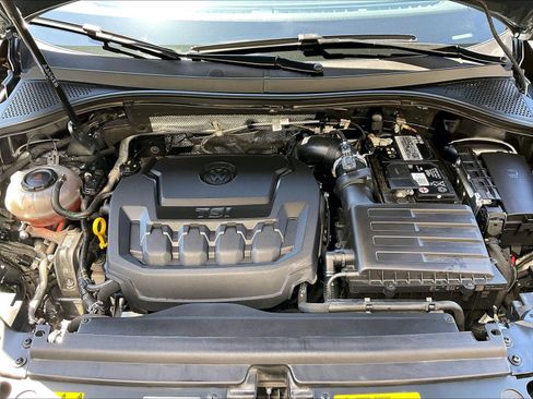 Certified 2023 Volkswagen Tiguan SE R-Line FWD image 9