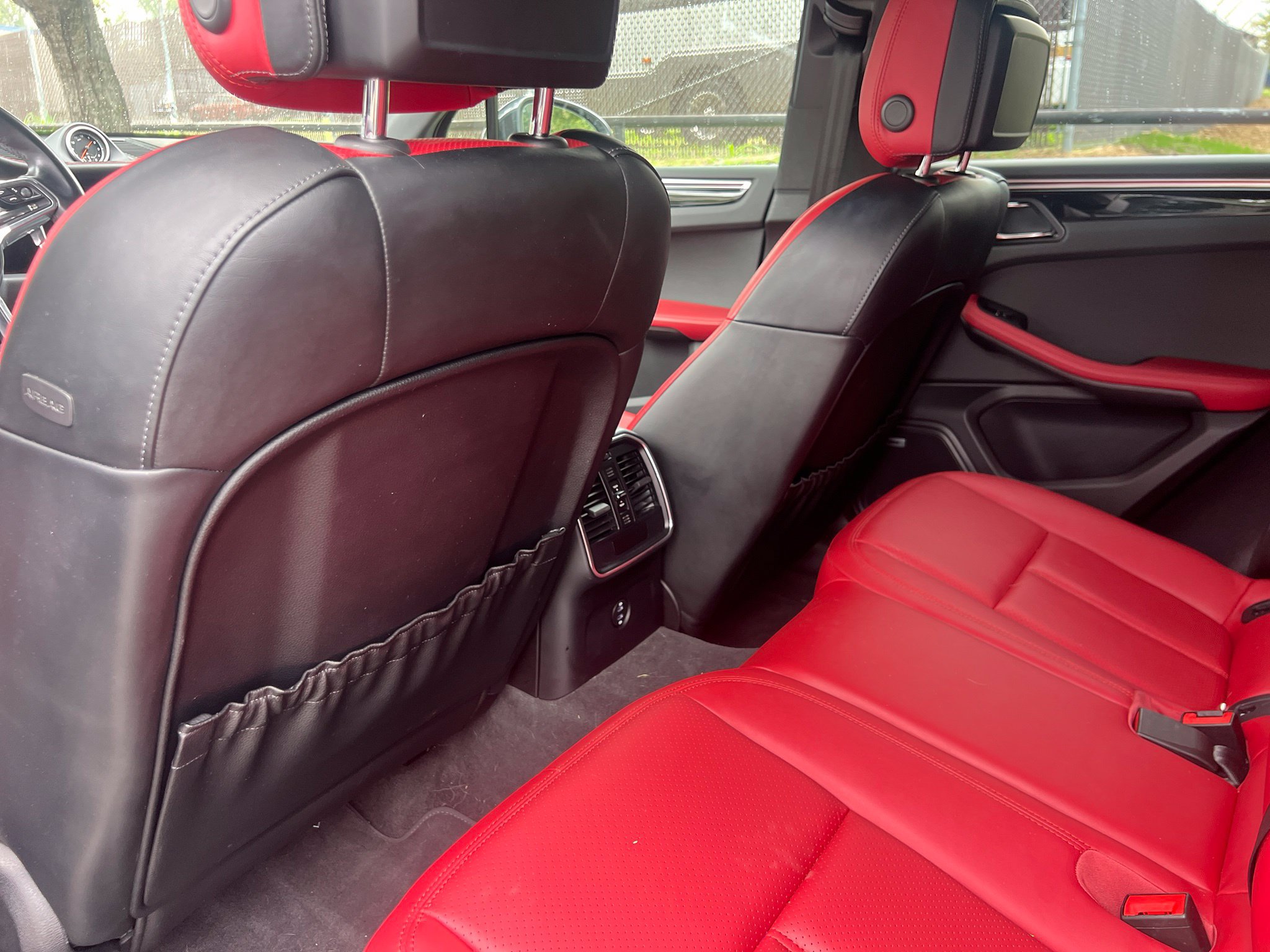 Used 2021 Porsche Macan S AWD/4WD image 14