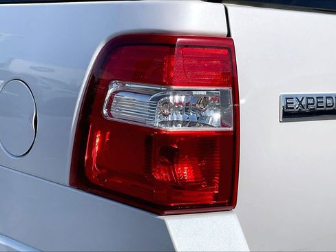 Used 2011 Ford Expedition Limited RWD image 24