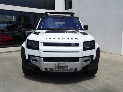 Used 2021 Land Rover Defender 110 SE AWD/4WD image 2
