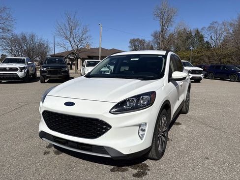 Certified 2020 Ford Escape Titanium image 10