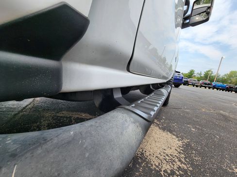 Used 2019 Chevrolet Silverado 2500 W/T AWD/4WD image 24