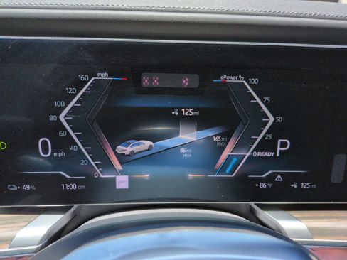 Used 2025 BMW i7 xDrive60 AWD/4WD image 21